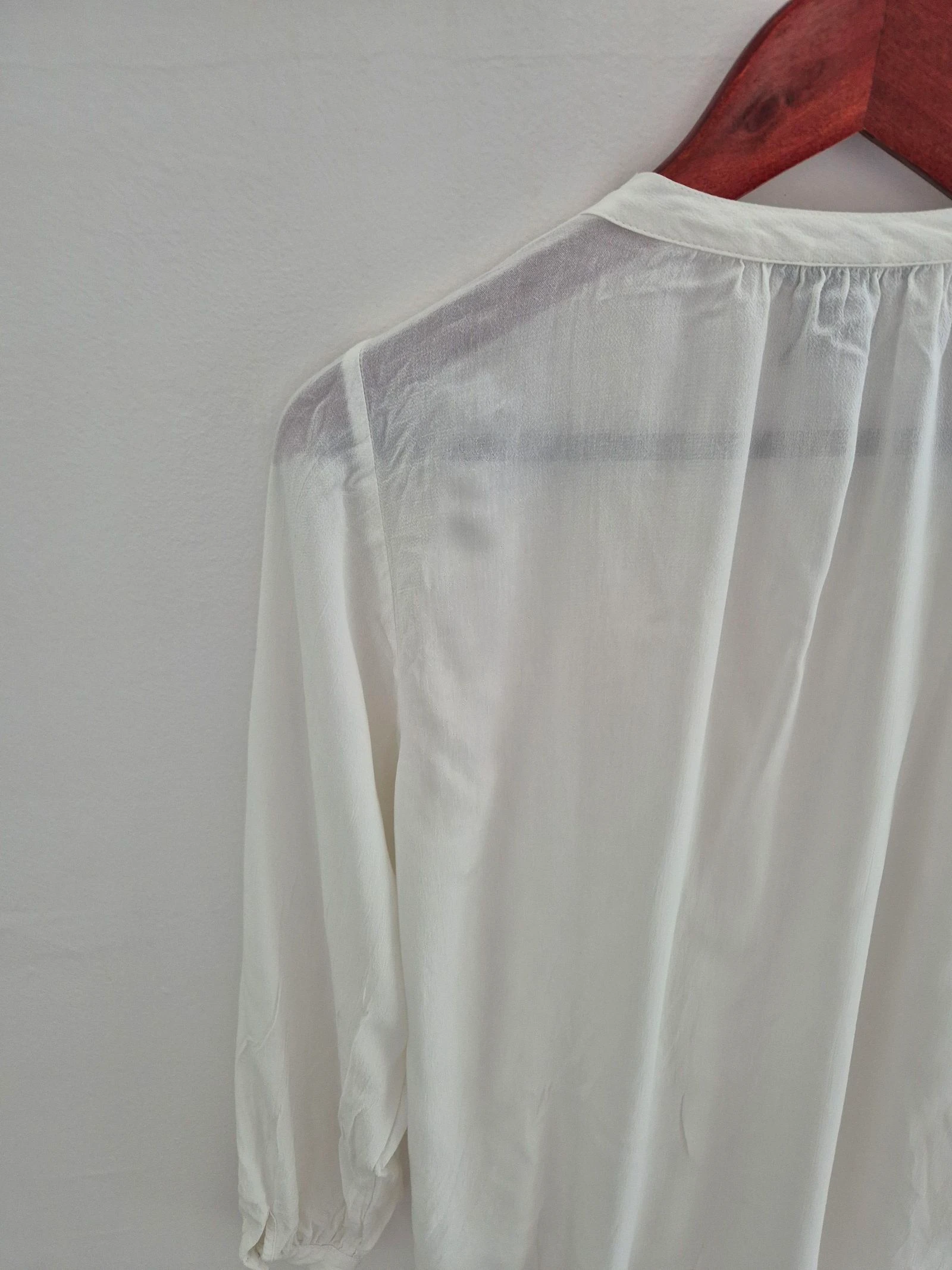 ​H&M Luchtige Off-White Blouse met Ruches & V-Hals – Maat XS (34) – photo 7